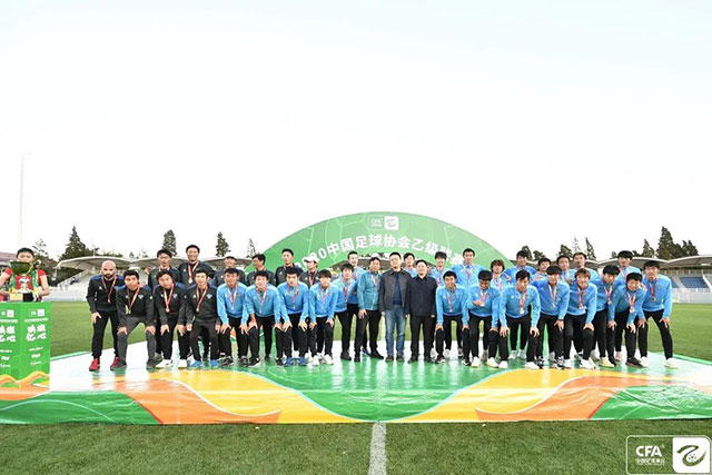 中国男篮传奇球星王治郅入选国际篮联名人堂