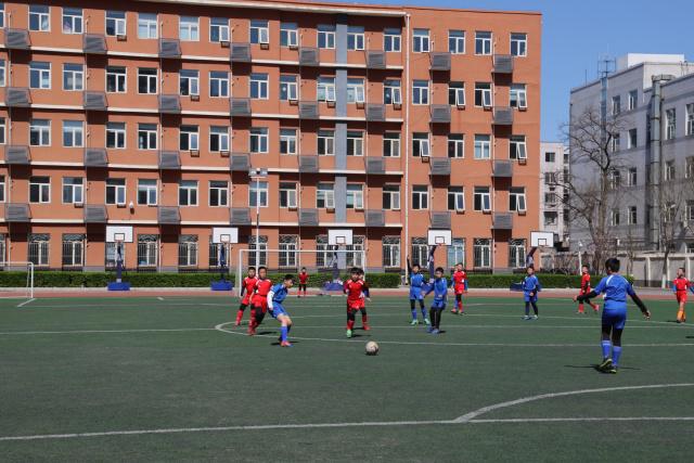 萨林杰22+16吉伦沃特32+8+13 深圳克山东9连胜